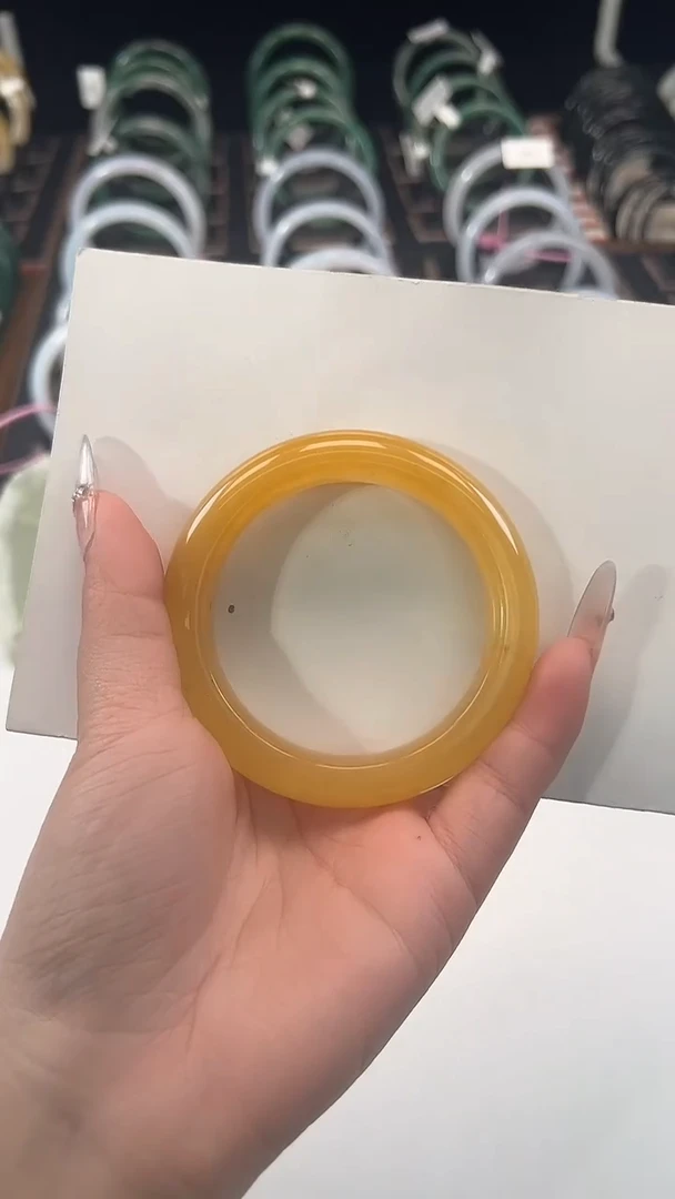 未镶嵌石英质玉（黄龙玉）手镯56圈口007