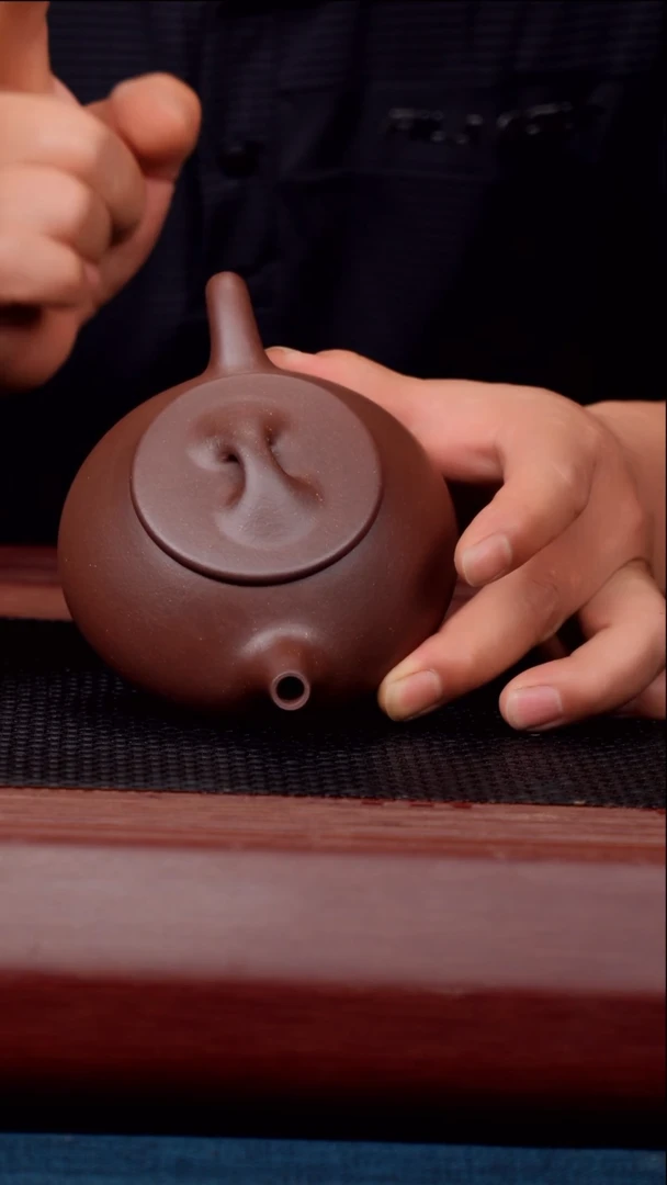 喜欢玩紫砂就来富才家！！！紫砂品茗杯