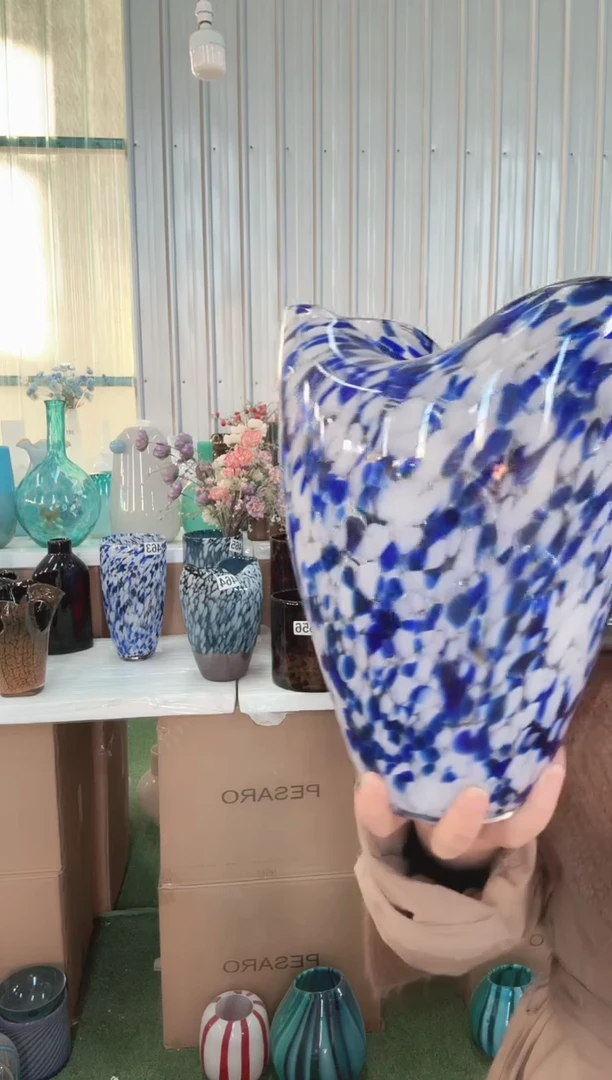 126直播玻璃花瓶