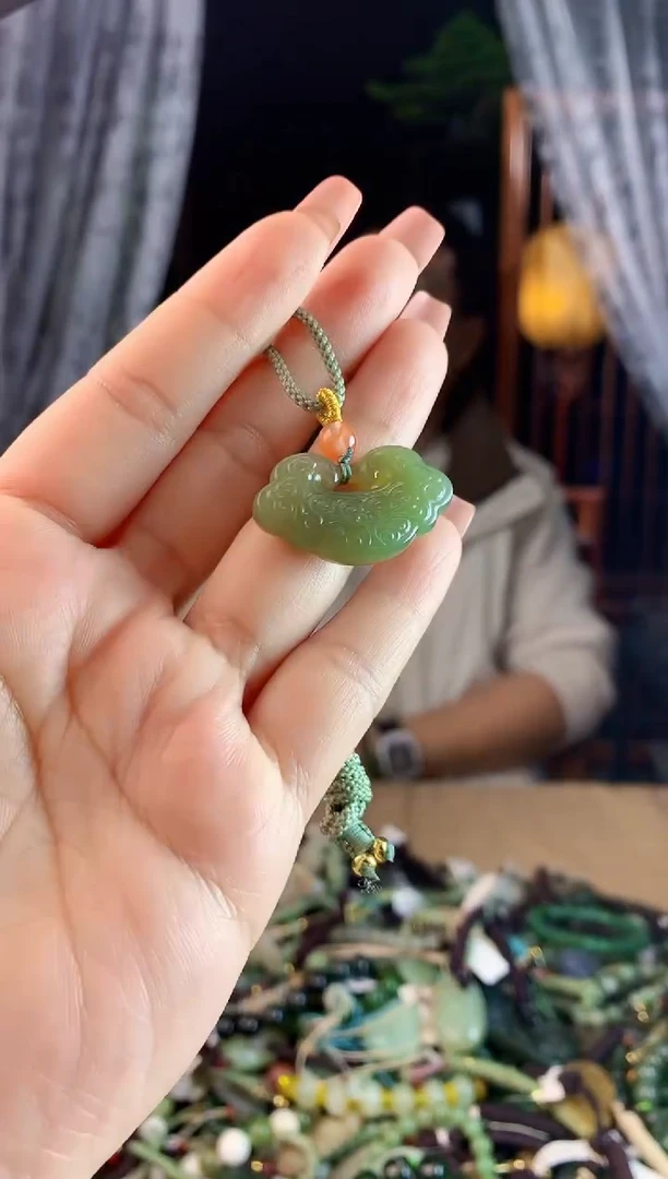 【闪购商品】和田玉挂件未镶嵌多样性发货拍一发一