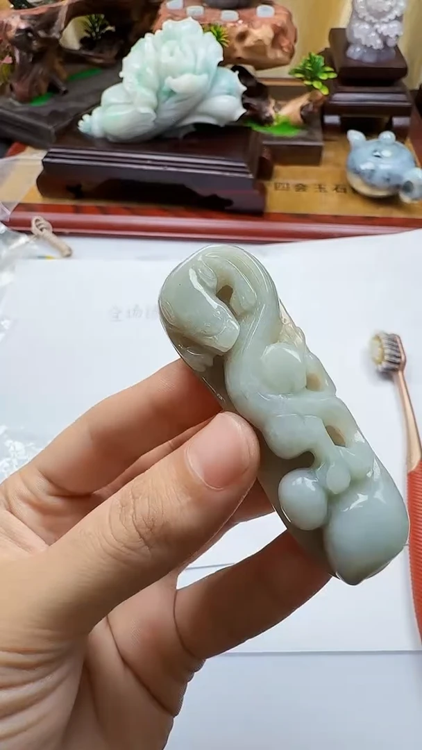 吊坠(不含链)未镶嵌翡翠1