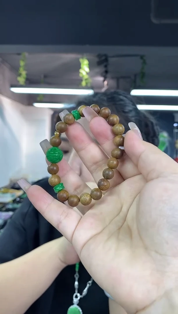 未镶嵌手串翡翠多样性发其一颜色微差