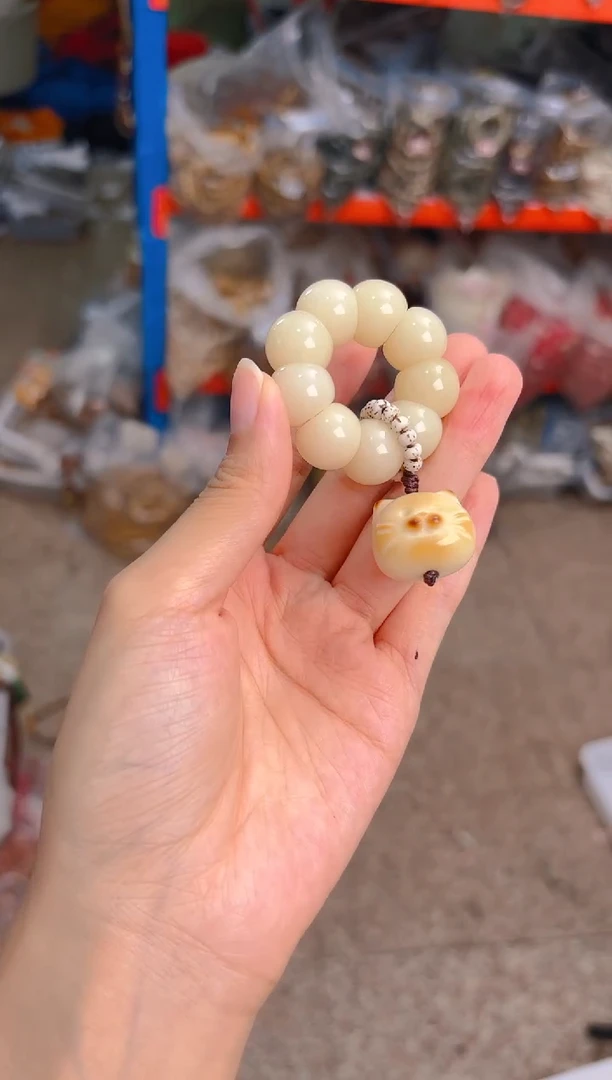 吊坠菩提根/象牙果荔枝栋手捻带猫咪头
