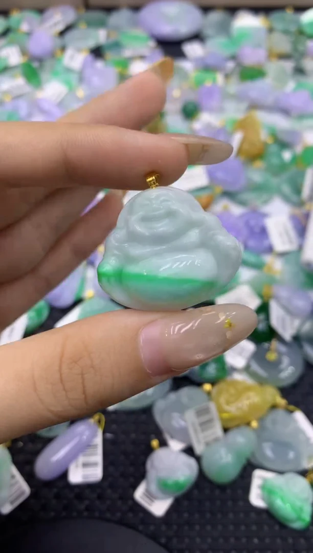 颈饰18K金镶嵌翡翠天然缅甸翡翠A货