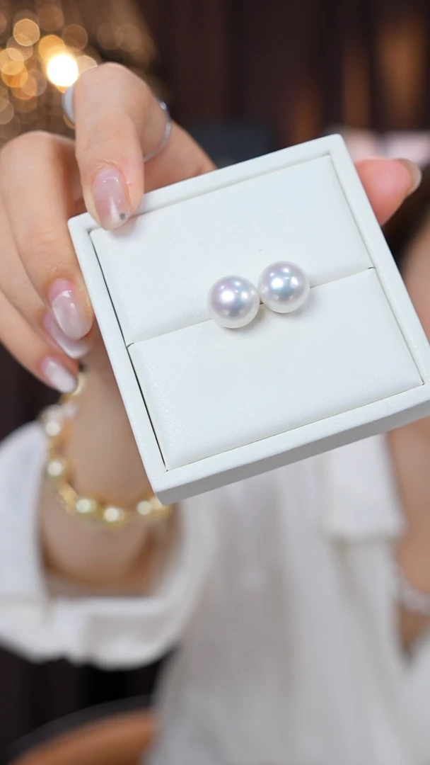 18K金镶嵌耳钉海水珍珠澳白11-12mm
