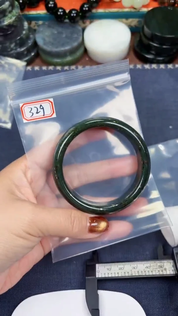 颈饰未镶嵌和田玉和田玉