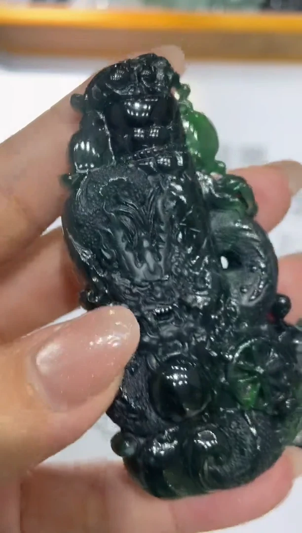 翡翠挂件未镶嵌313391