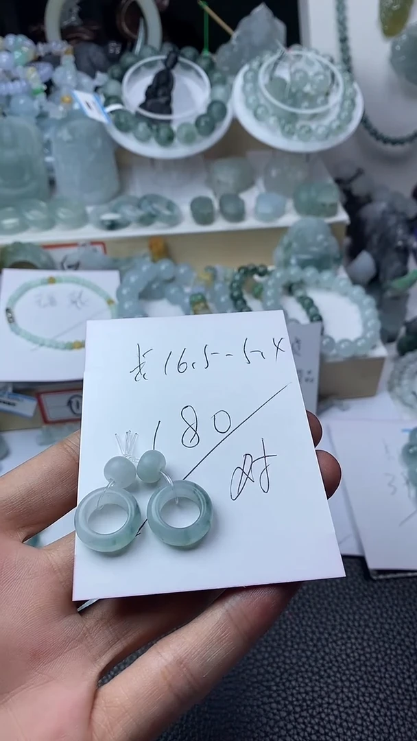 未镶嵌定制翡翠耳饰