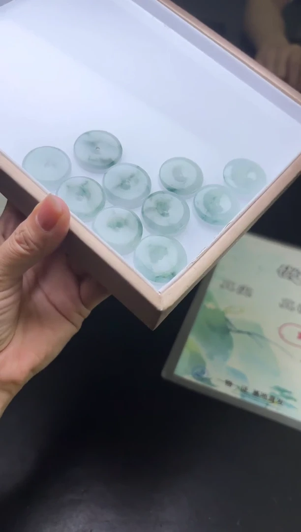 未镶嵌挂件翡翠多样性发一件R703067