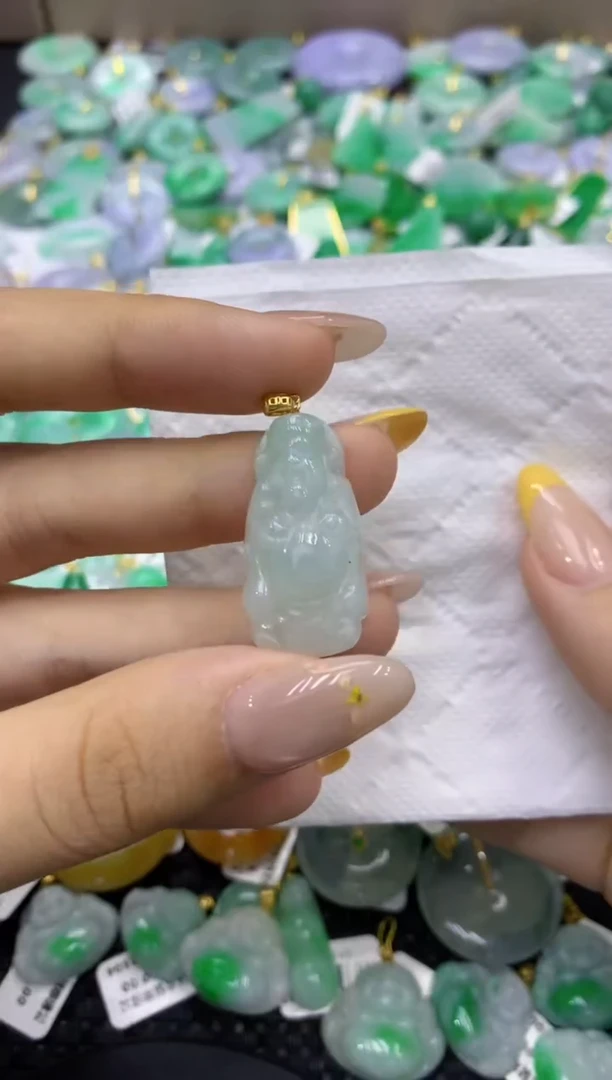 颈饰未镶嵌翡翠天然缅甸翡翠A货