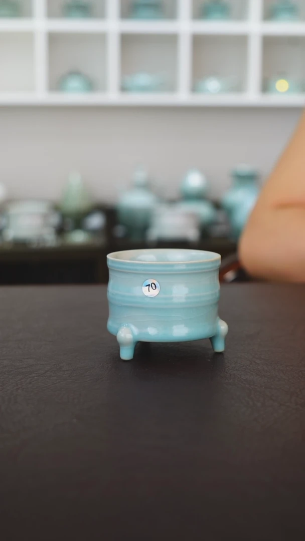 瓷片70号三足杯精品  洁