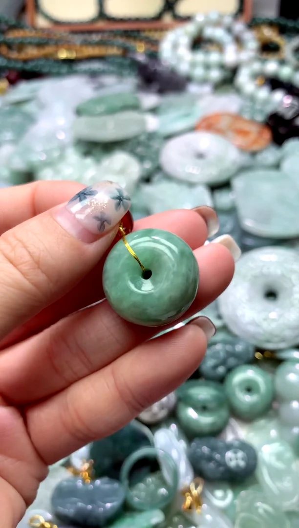 吊坠(不含链)未镶嵌翡翠1
