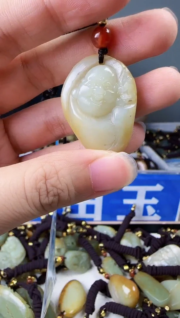 和田玉未镶嵌颈饰1
