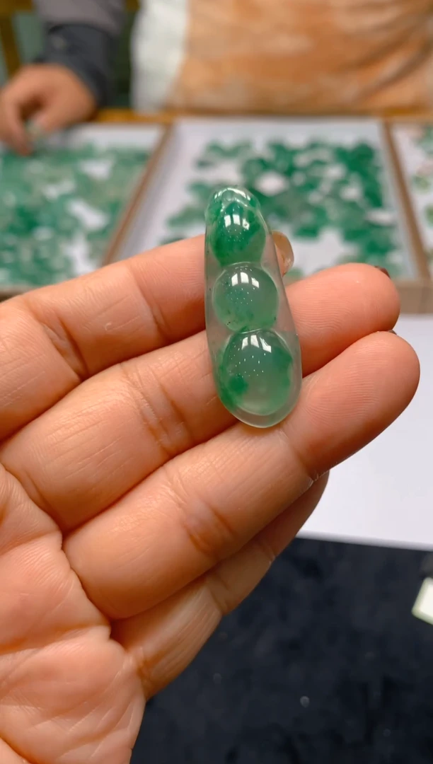 【闪购商品】石英质玉颈饰未镶嵌天然A货非洲翠