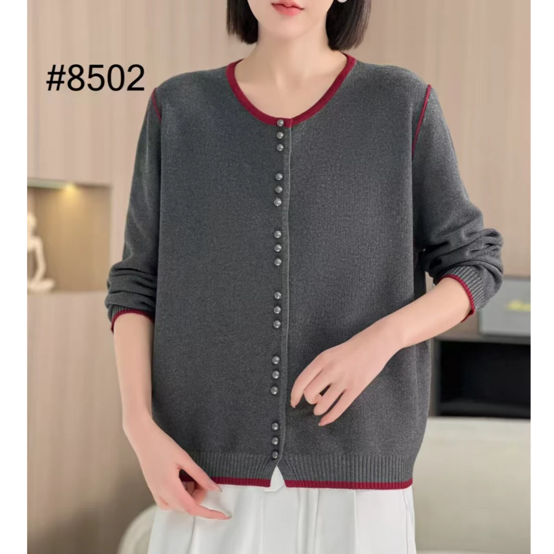 春款圆领开衫针织衫