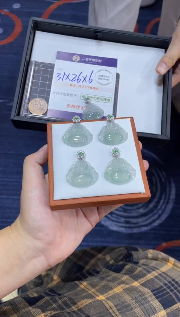 18K金镶嵌挂件翡翠开***?佛公FL13@多样性发其一CP配绳