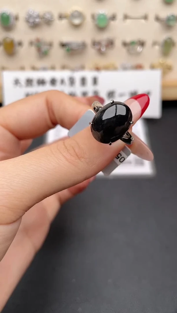 【闪购商品】翡翠戒指银S925镶嵌一物一证一礼盒