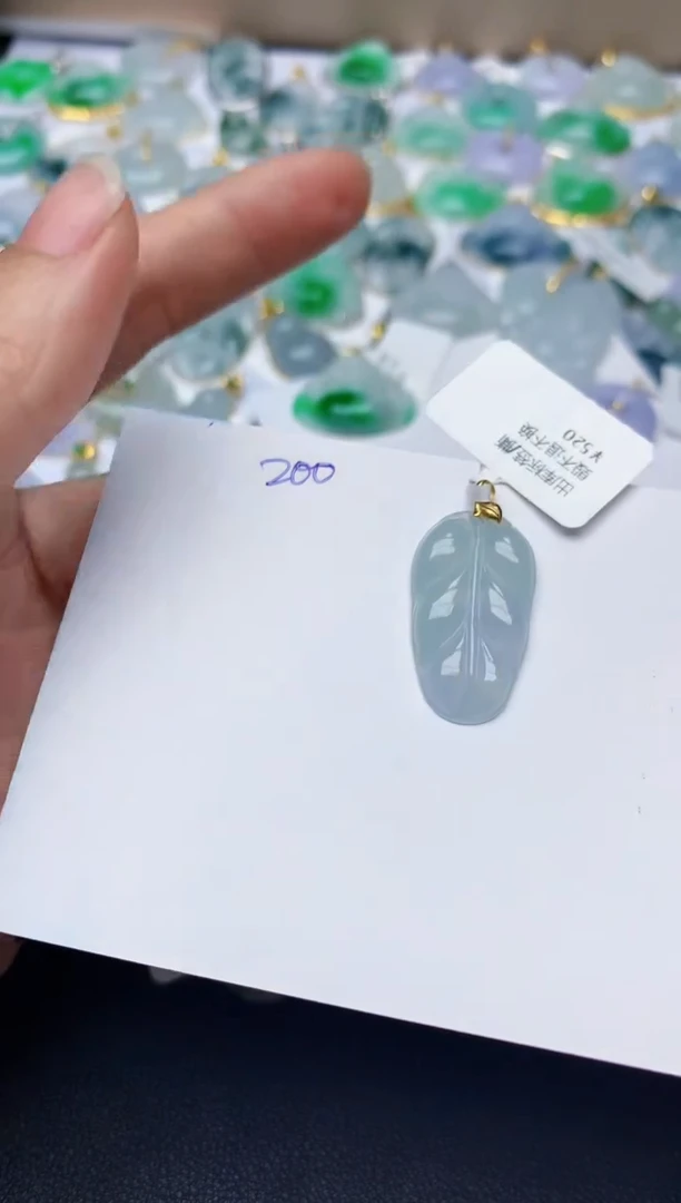 【闪购商品】翡翠颈饰18K金镶嵌天然翡翠A货