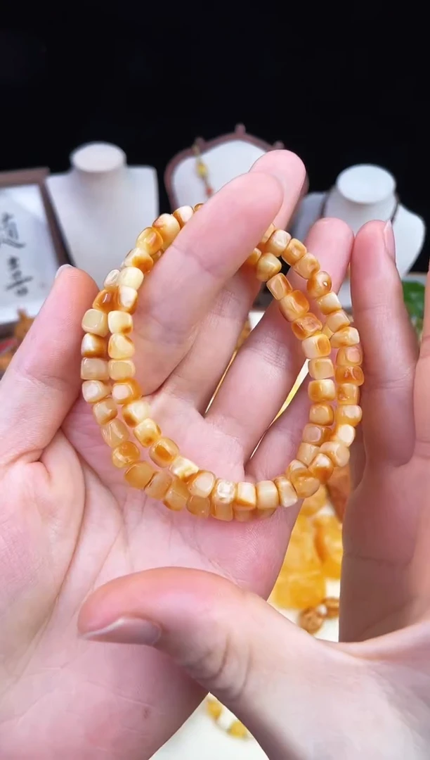 琥珀未镶嵌珠宝奇石多样性发其一