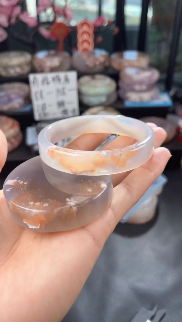 【闪购商品】石英质玉手镯未镶嵌59
