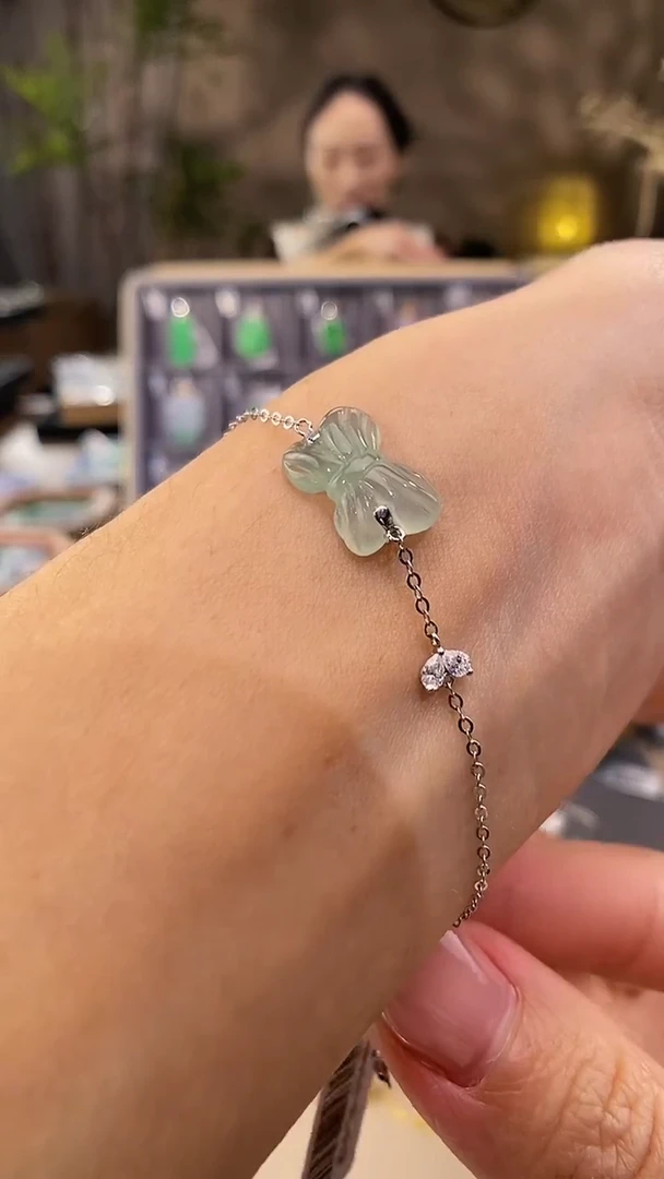 吊坠(不含链)18K金镶嵌翡翠手链