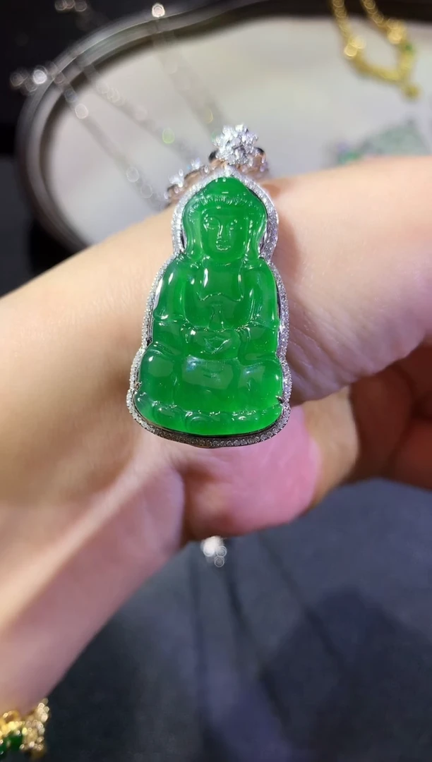 【闪购商品】翡翠吊坠(不含链)18K金镶嵌79观音-多样性发货一件