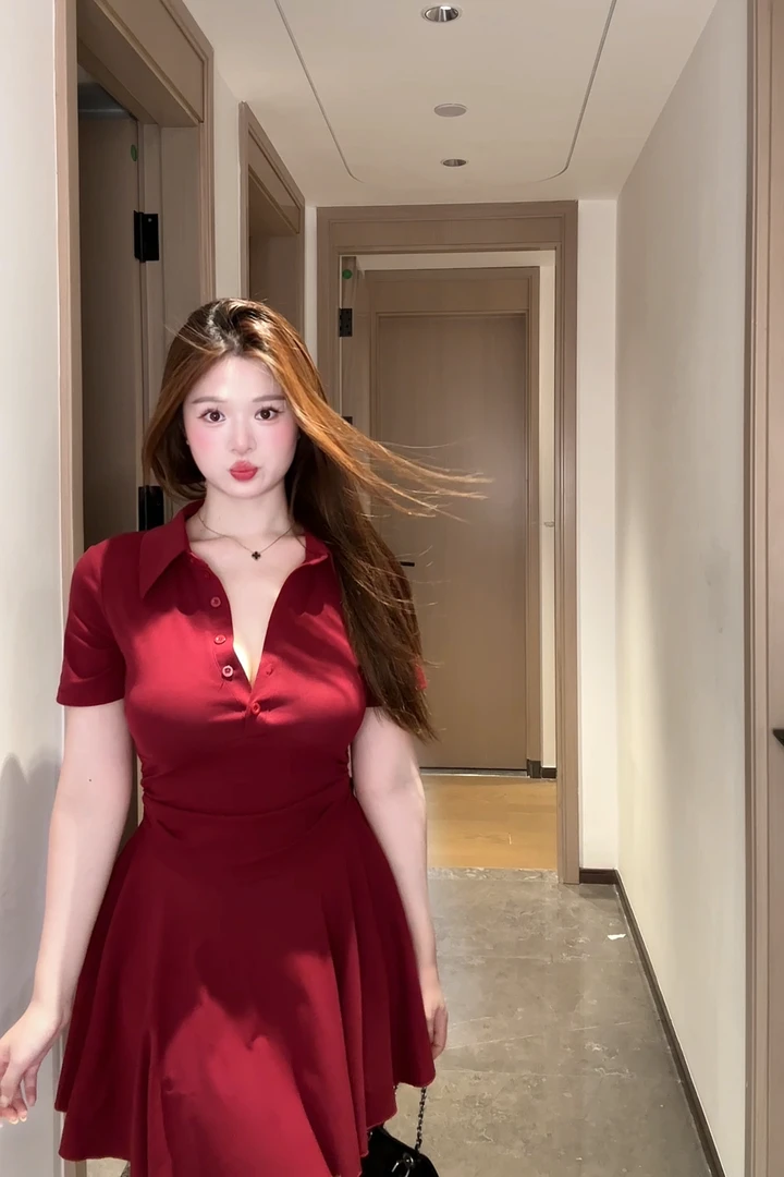 微胖mm纯欲POLO领贝微微红裙性感连衣裙甜辣妹气质收腰显瘦短裙