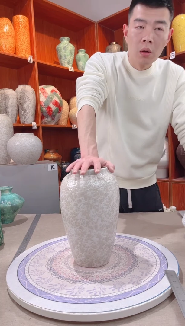 【闪购商品】瓶茶白 中号 陶瓷花瓶 无花