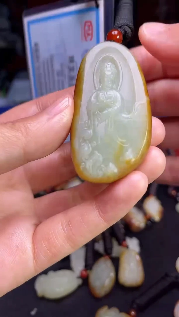 颈饰未镶嵌和田玉1