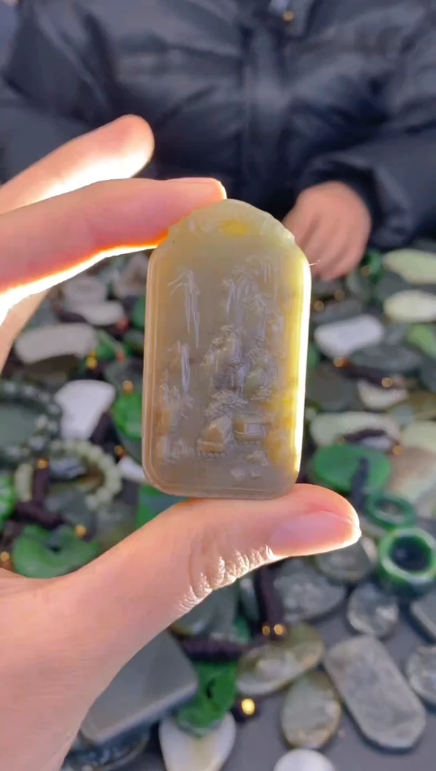 颈饰未镶嵌和田玉1