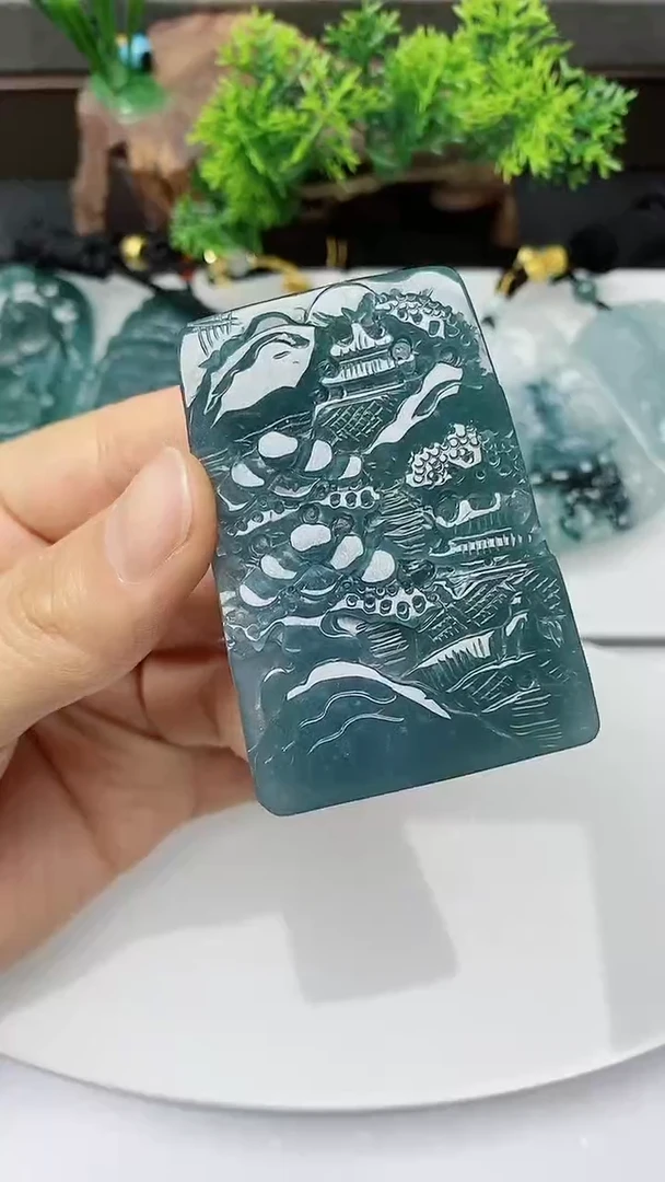 【闪购商品】翡翠颈饰未镶嵌