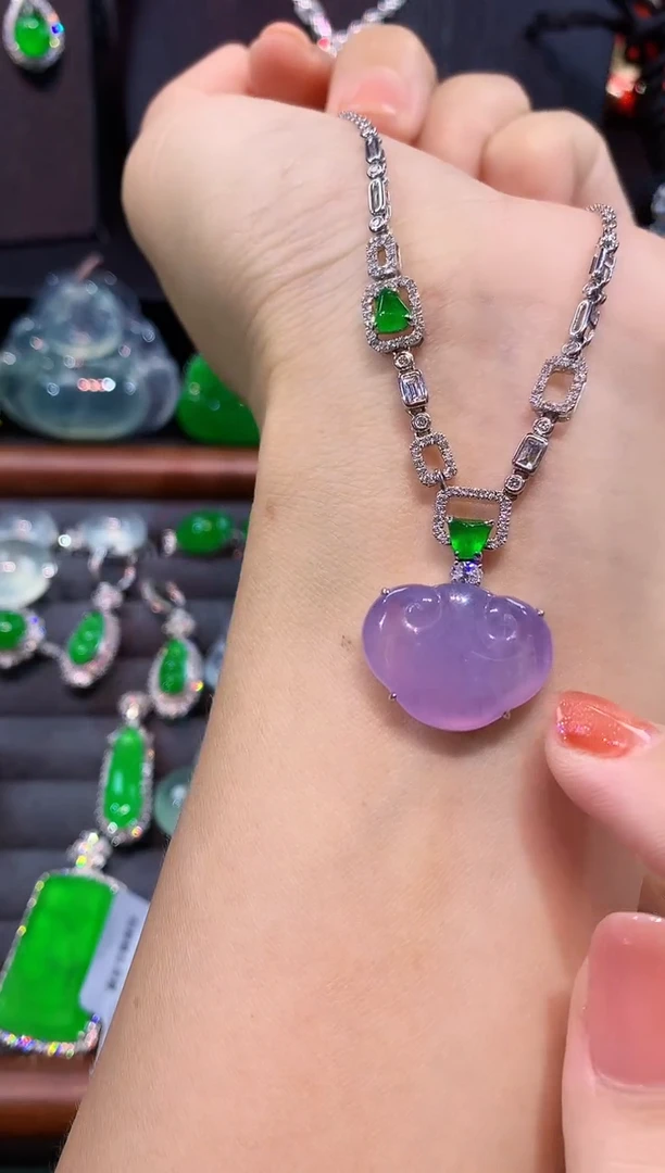 项链18K金镶嵌翡翠套链