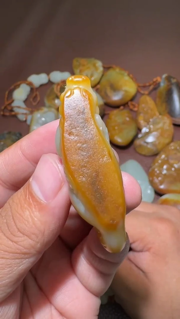 未镶嵌和田玉挂件和田玉