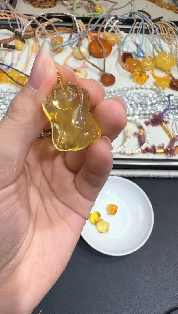 【闪购商品】18K金镶嵌蜜蜡颈饰X0318-1195-123/18k