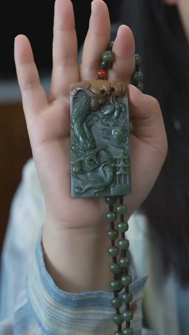 岫岩河磨玉（透闪石质玉）未镶嵌颈饰龙