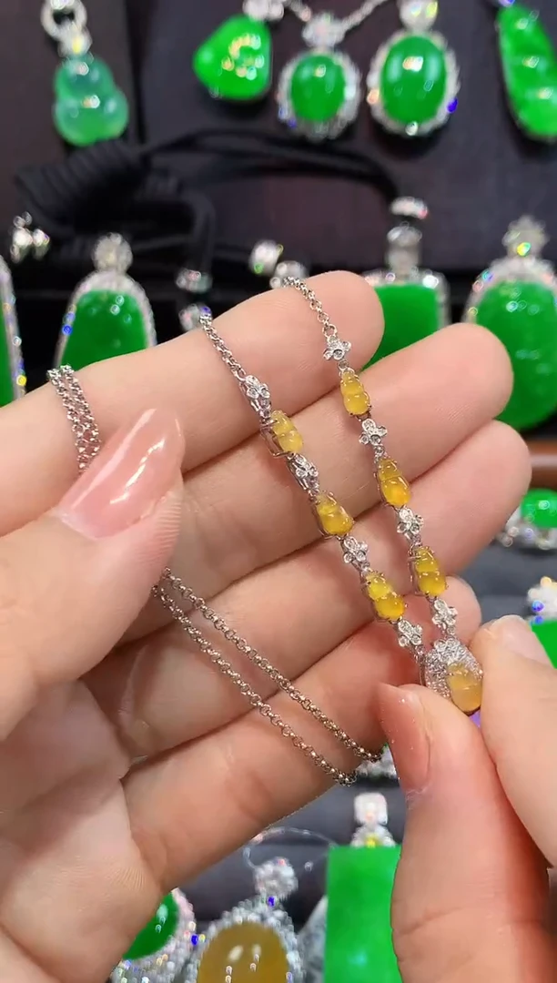 项链18K金镶嵌翡翠套链