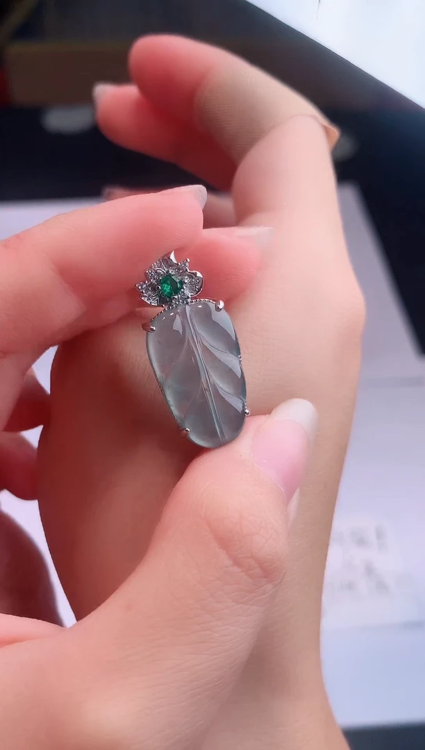 颈饰未镶嵌翡翠0芹0翡翠珠宝715