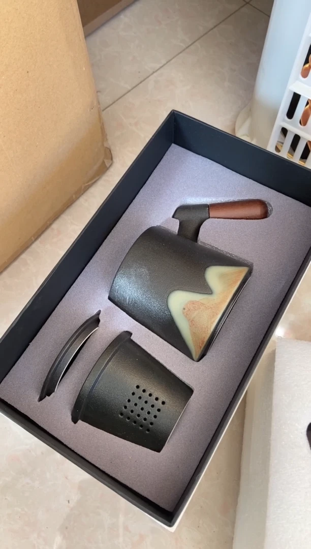 无运费险有瑕疵的摄影的产品有使用过的痕迹有点脏介意勿拍