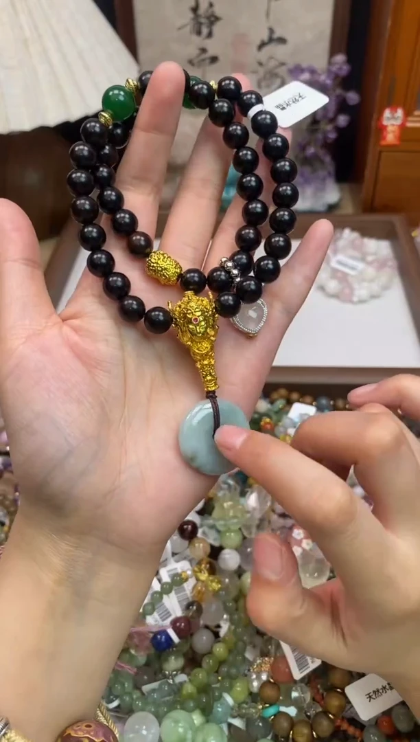 未镶嵌翡翠手饰335