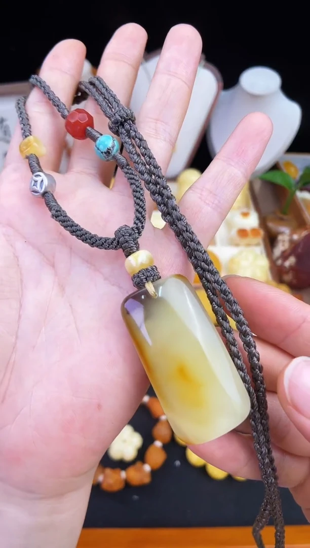 琥珀未镶嵌珠宝奇石柒月
