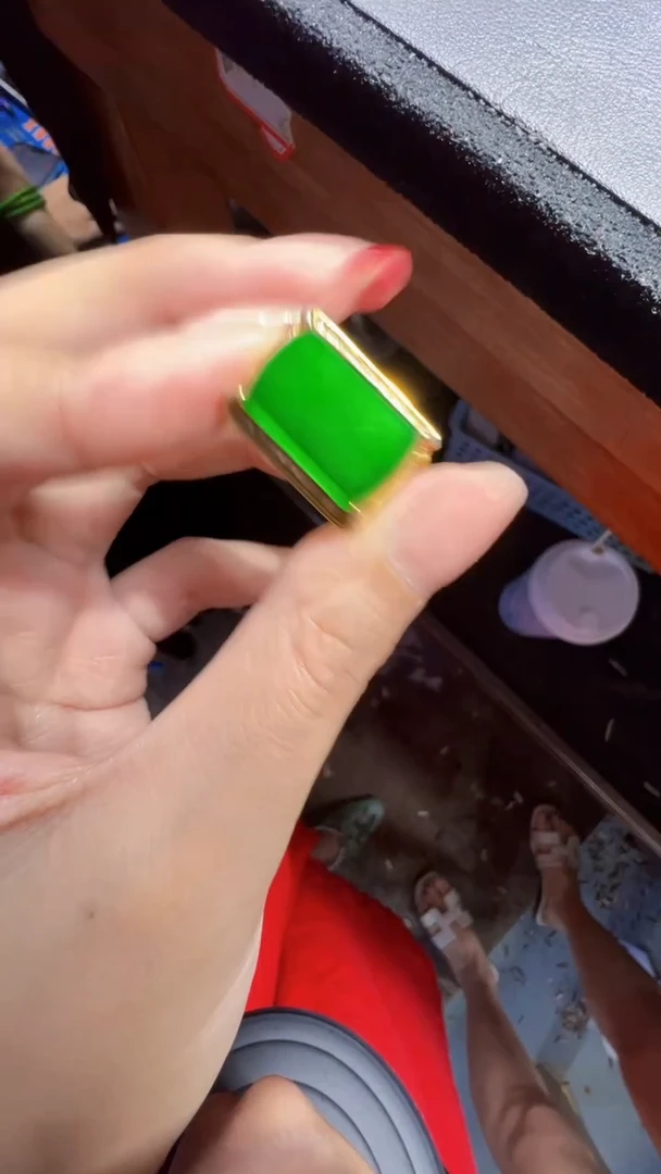 未镶嵌定制翡翠翡翠A货有轻微色差属于正常现象，马鞍多样性发货1