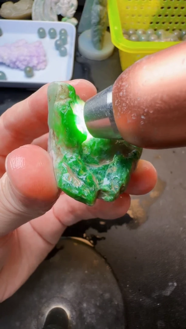 翡翠未镶嵌颈饰天然缅甸A货翡翠722