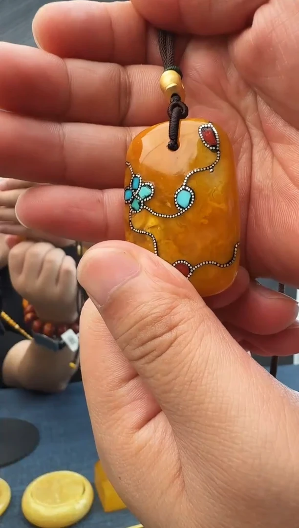 蜜蜡未镶嵌珠宝奇石假一罚十16，多样性发其一