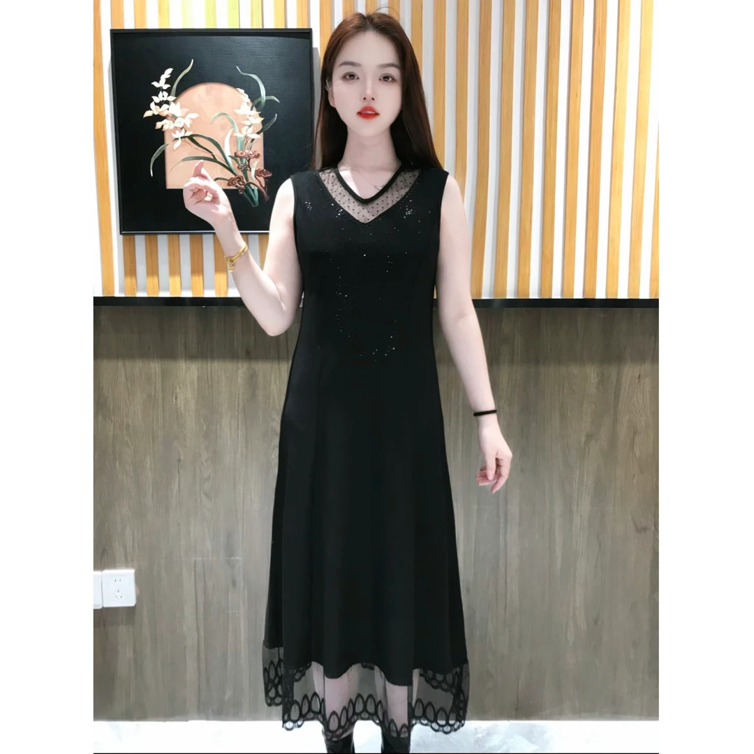 休闲风夏季女装无袖时尚连衣裙大码V领裙子静奢风系扣显瘦