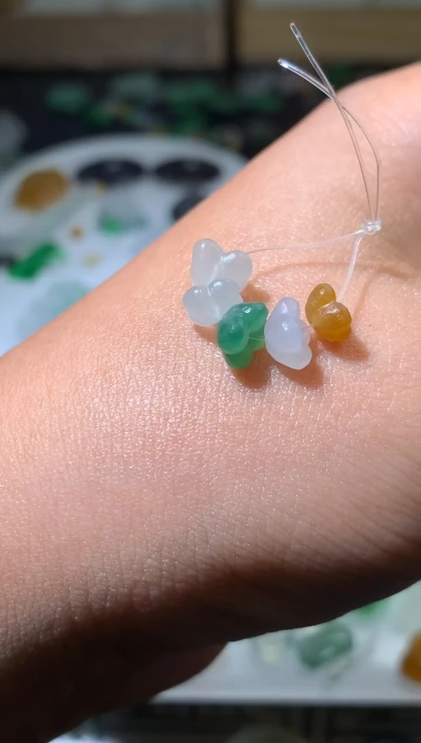未镶嵌定制翡翠毛货