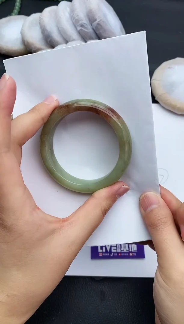 未镶嵌手镯石英质玉155+52.5