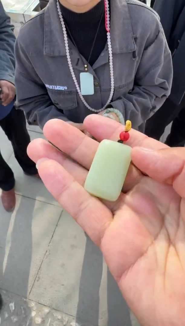 未镶嵌戒指和田玉（糖玉）和田玉