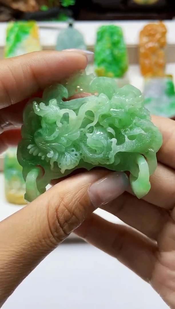 颈饰未镶嵌翡翠翡翠A货