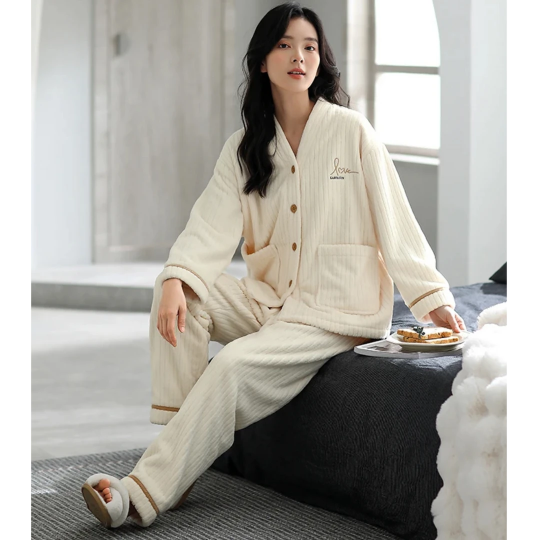 【专柜版】新款长袖毛绒时尚抗静电法兰绒女士家居服套装