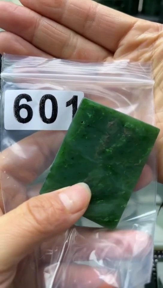 未镶嵌和田玉珠宝半成品牌子